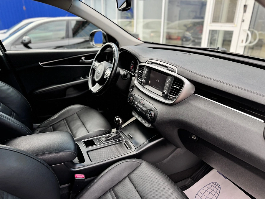 Kia Sorento, 2016г., полный привод, автомат