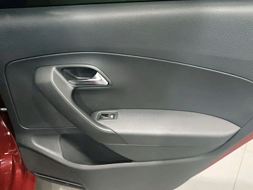 Volkswagen Polo, 2018г., передний привод, механика