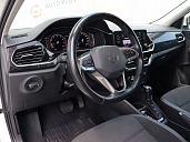 Volkswagen Polo, 2021г., передний привод, робот