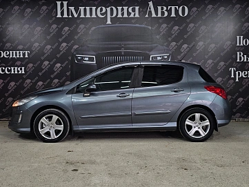 Peugeot 308, 2010г., передний привод, автомат