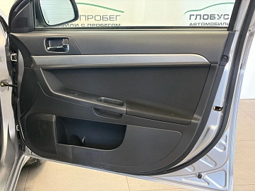 Mitsubishi Lancer, 2007г, передний привод, механика