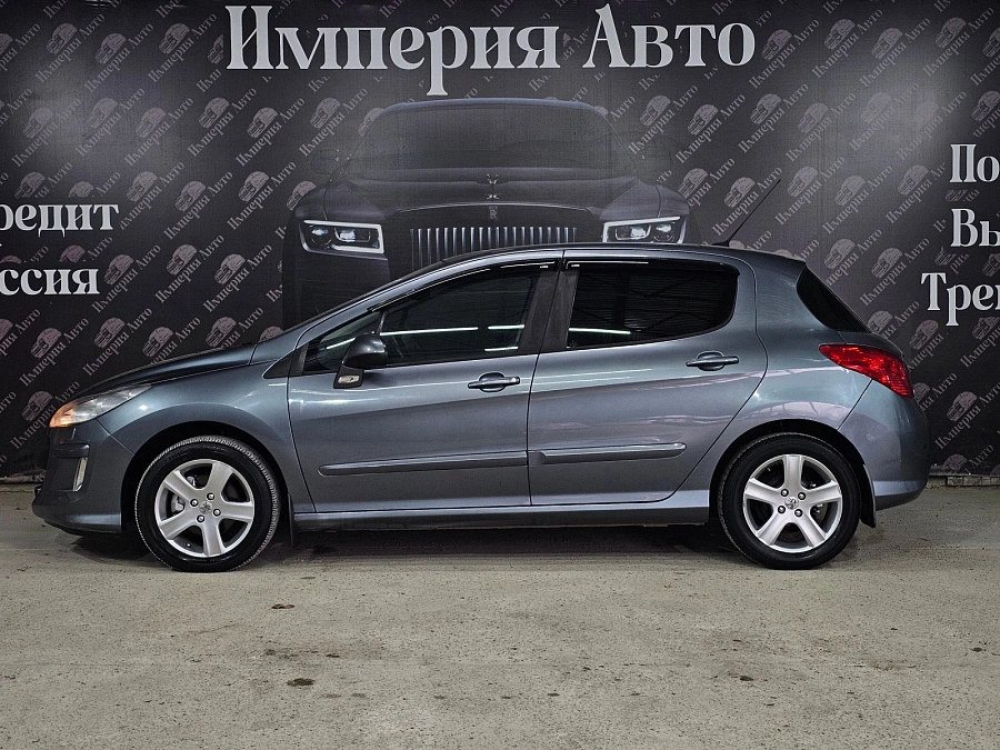 Peugeot 308, 2010г., передний привод, автомат