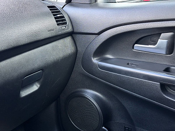 Kia Venga, 2011г, передний привод, автомат