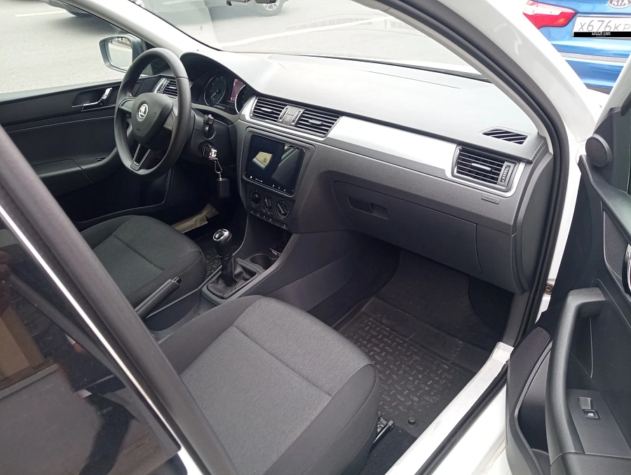 Skoda Rapid, 2017г., передний привод, механика