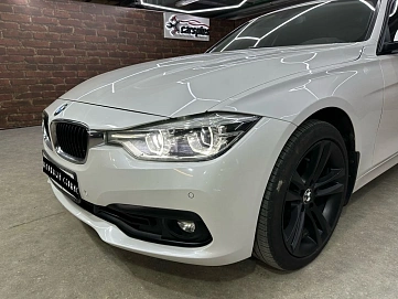 BMW 3 серии, 2018г, задний привод, автомат