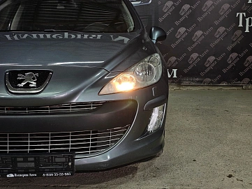 Peugeot 308, 2010г., передний привод, автомат