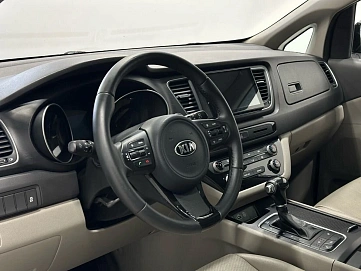 Kia Carnival, 2015г, передний привод, автомат