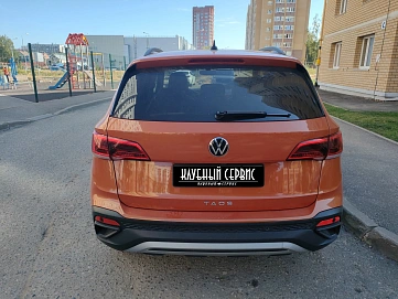 Volkswagen Taos, 2021г, передний привод, автомат