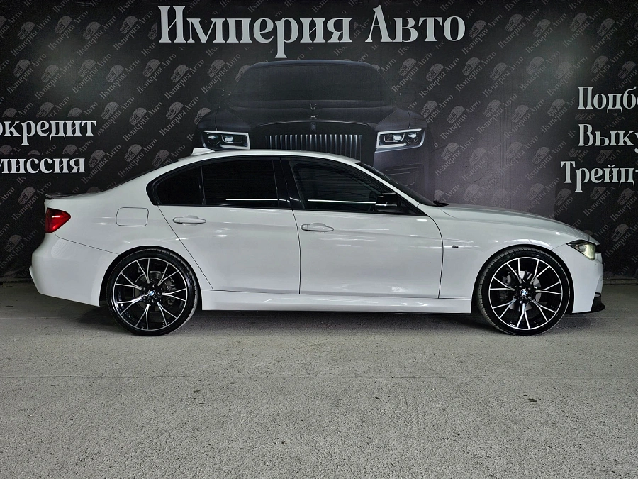 BMW 3 серии, 2012г., задний привод, автомат