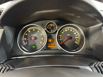 Opel Astra, 2011г, передний привод, робот