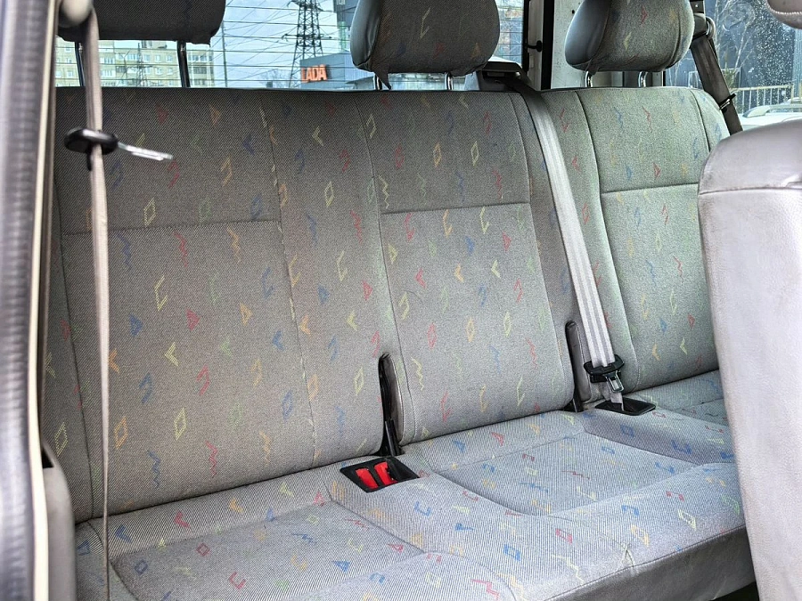 Volkswagen Transporter, 2003г., передний привод, механика