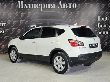 Nissan Qashqai, 2010г, передний привод, вариатор