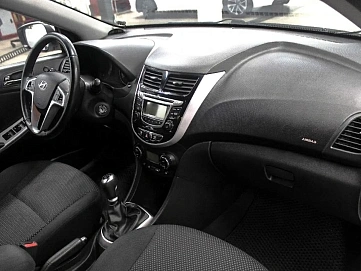 Hyundai Solaris, 2011г, передний привод, механика