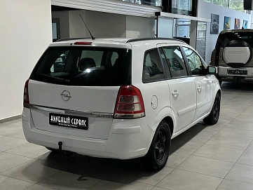Opel Zafira, 2009г, передний привод, механика