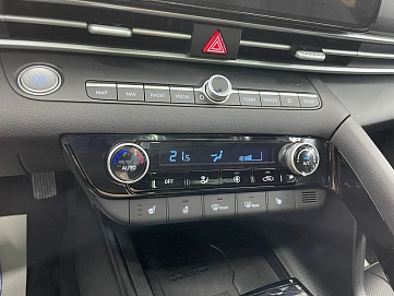 Hyundai Elantra, 2023г, передний привод, вариатор