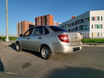 Lada (ВАЗ) Granta, 2013г, передний привод, механика