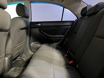 Toyota Avensis, 2008г., передний привод, механика