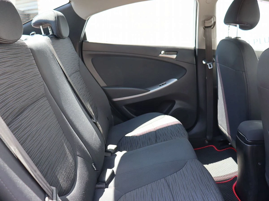 Hyundai Solaris, 2014г., передний привод, автомат