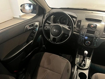 Kia Cerato, 2010г, передний привод, автомат