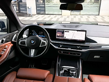 BMW X7, 2023г, полный привод, автомат
