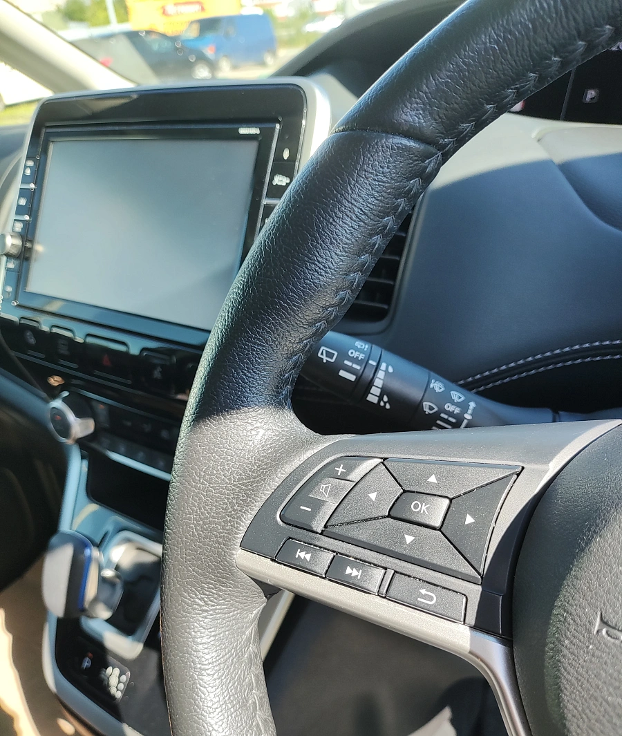 Nissan Serena, 2018г., передний привод, автомат