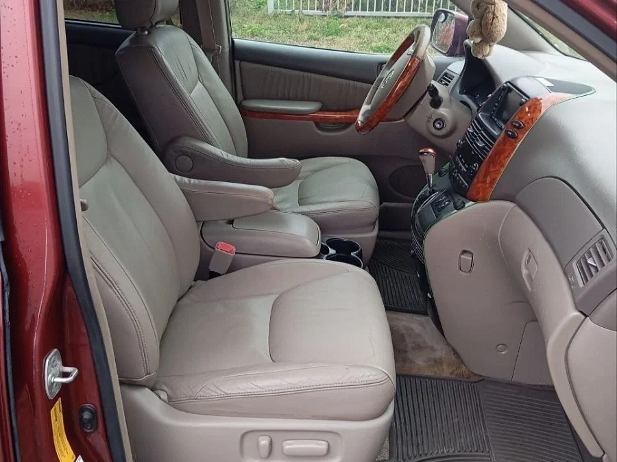 Toyota Sienna, 2008г., полный привод, автомат