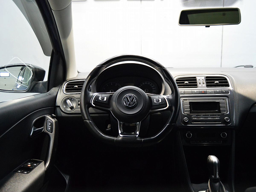 Volkswagen Polo, 2020г., передний привод, автомат