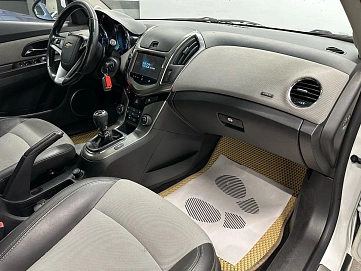 Chevrolet Cruze, 2012г, передний привод, механика