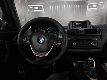 BMW 1 серии, 2013г, задний привод, автомат