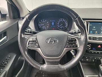 Hyundai Solaris, 2019г, передний привод, автомат