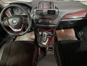 BMW 1 серии, 2013г, задний привод, автомат