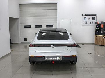 Changan UNI-V, 2023г, передний привод, робот