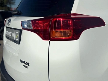 Toyota RAV4, 2013г, полный привод, автомат