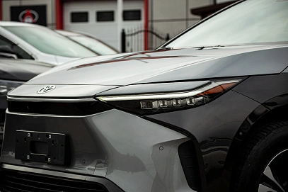Toyota bZ4X, 2022г, полный привод, автомат