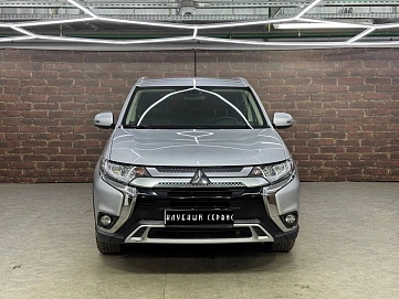 Mitsubishi Outlander, 2019г, передний привод, вариатор