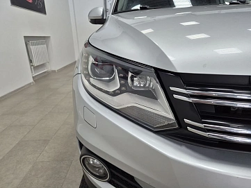 Volkswagen Tiguan, 2012г, полный привод, автомат