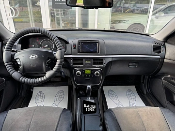 Hyundai Sonata, 2006г, передний привод, автомат