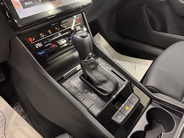 Skoda Superb, 2025г, передний привод, робот