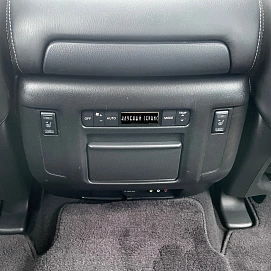 Infiniti QX80, 2017г, передний привод, автомат