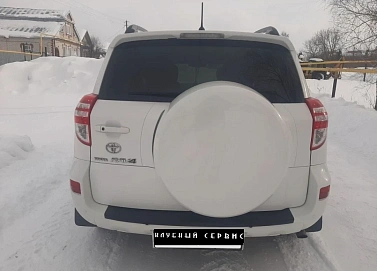 Toyota RAV4, 2010г, полный привод, вариатор