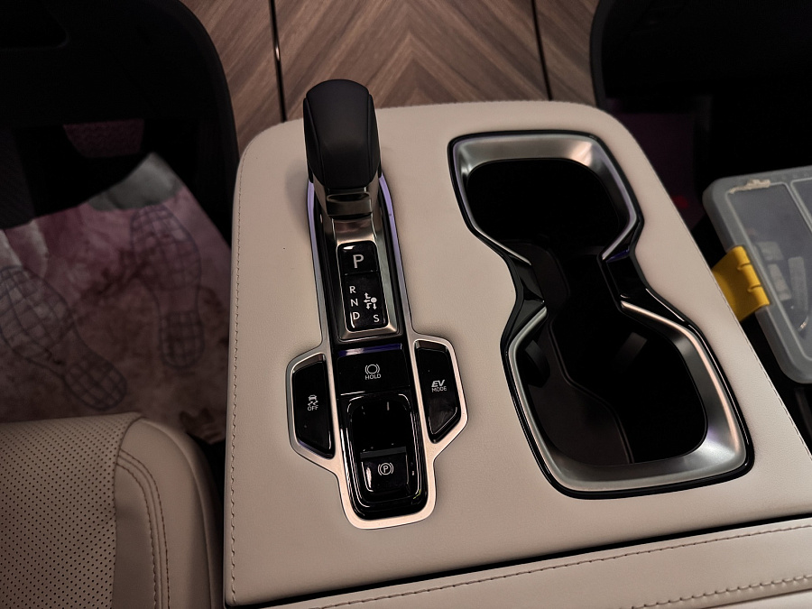 Lexus LM, 2024г., полный привод, вариатор