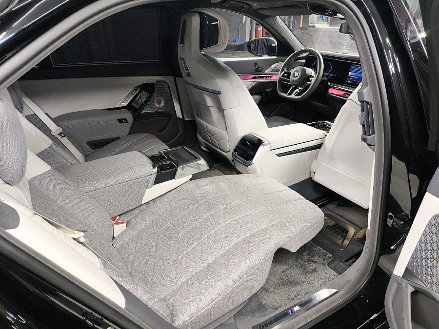 BMW , 2024г., полный привод, автомат