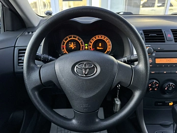 Toyota Corolla, 2010г, передний привод, автомат