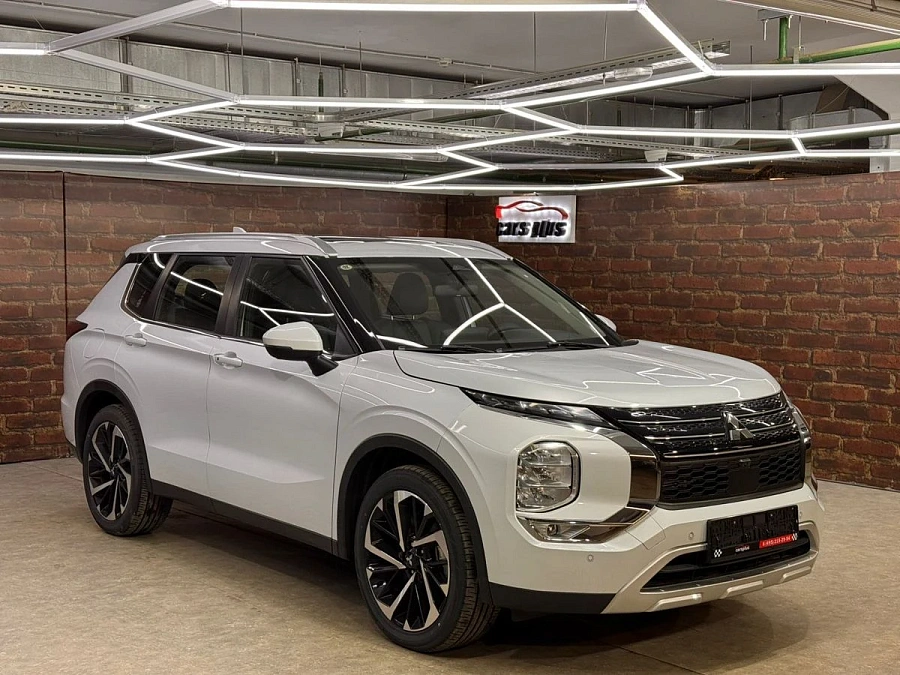 Mitsubishi Outlander, 2023г., полный привод, вариатор