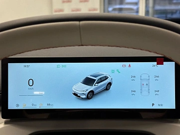 Geely Galaxy Starship 7, 2025г, передний привод, робот