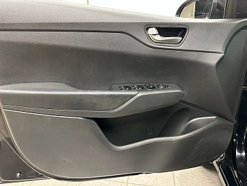 Hyundai Solaris, 2021г, передний привод, автомат