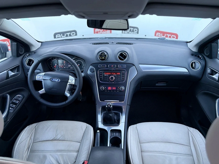 Ford Mondeo, 2011г., передний привод, механика