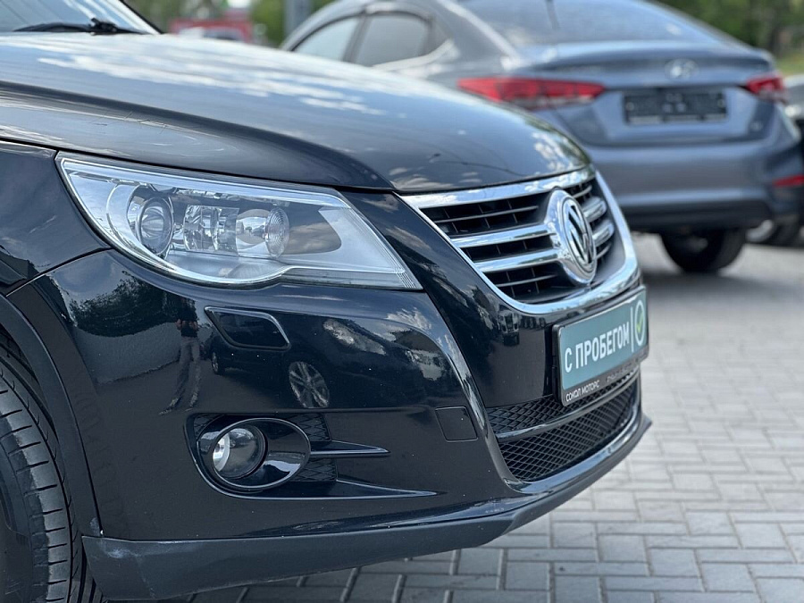 Volkswagen Tiguan, 2009г., полный привод, автомат