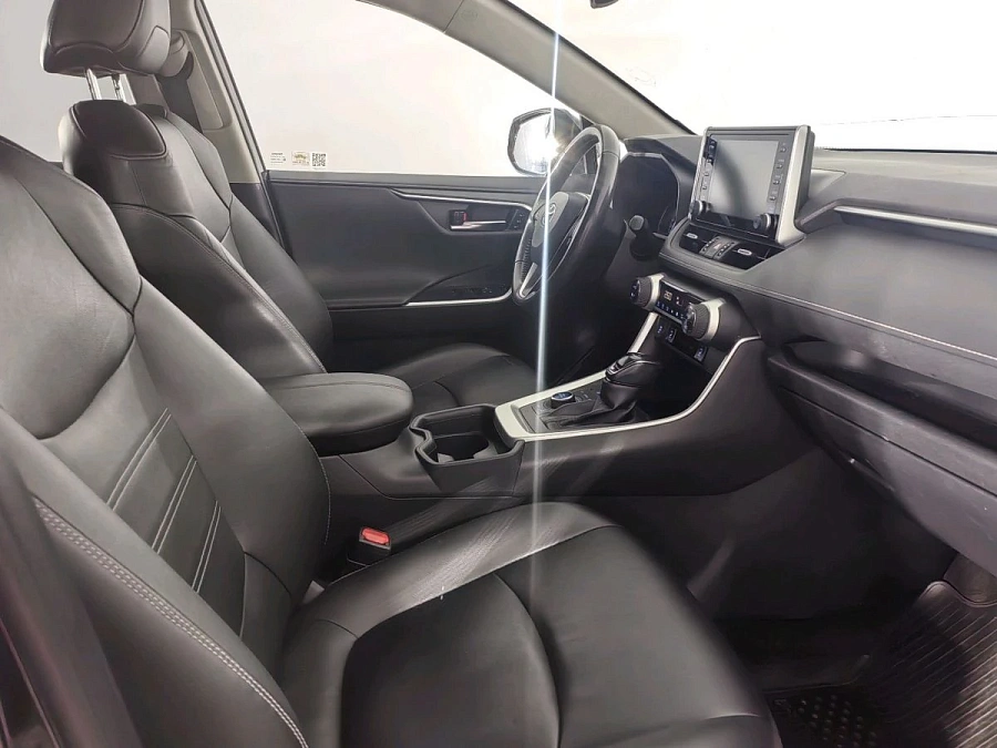 Toyota RAV4, 2021г., полный привод, автомат