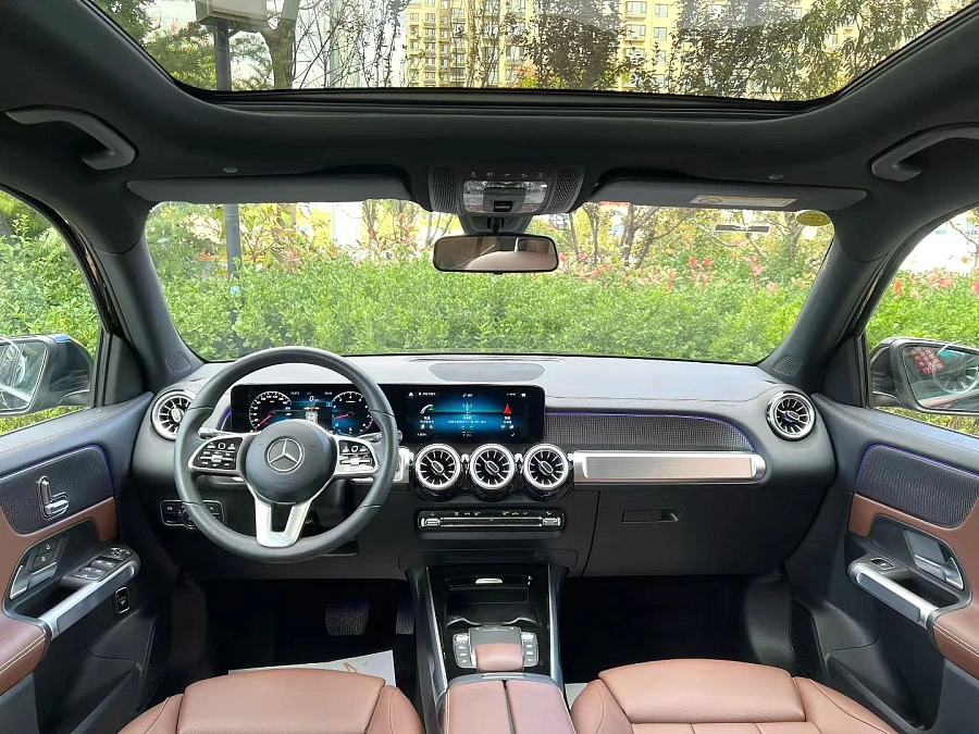 Mercedes-Benz GLB, 2021г., передний привод, робот